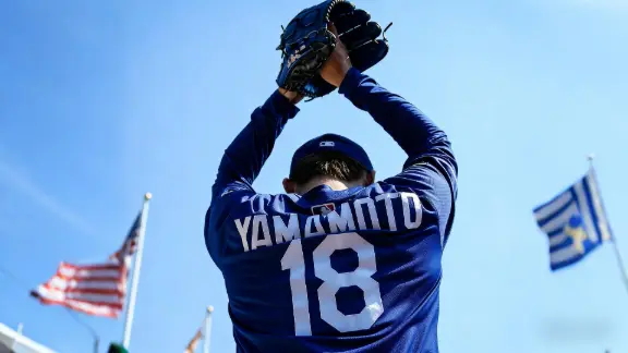 Three-Win Ace! Yoshinobu Yamamoto Writes Playoff Legend, Forging Dodgers’ Dynasty